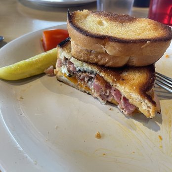 Localz Bistro - SEARED TUNA MELT - New American Near Me - Sandy, Utah