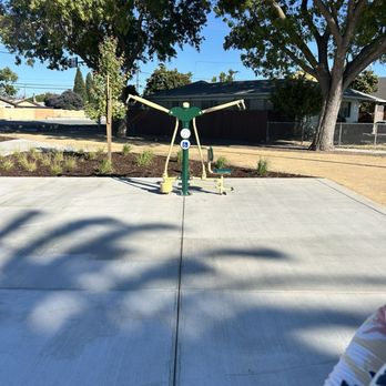 Corn Palace Park - exercise equipment - Parks Near Me - Sunnyvale, California