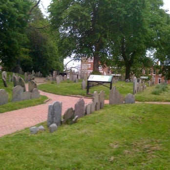 Ghosts & Gravestones - In the first cemetary - Historical Tours Near Me - Boston, Massachusetts Ghosts & Gravestones - In the first cemetary - Historical Tours Near Me - Boston, Massachusetts