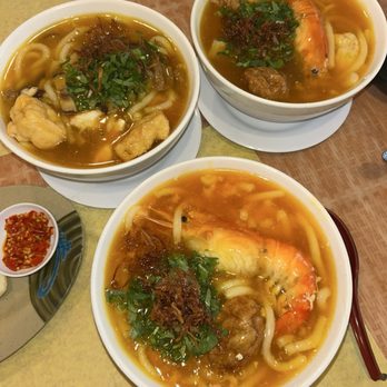 Hoa Binh Restaurant - 1A. Bánh Canh Đặc Biệt - Vietnamese Near Me - Garden Grove, California