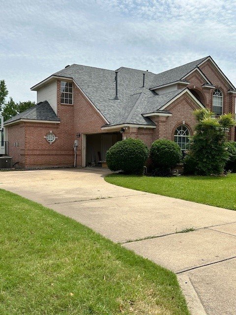 Slide of Valor Roofing Group