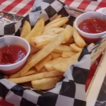 Huey's Downtown - Fries - Burgers Near Me - Memphis, Tennessee Huey's Downtown - Fries - Burgers Near Me - Memphis, Tennessee