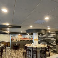 Pho 5UP FULTON - Main area