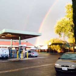 New Stop Convenience Store - Pretty.