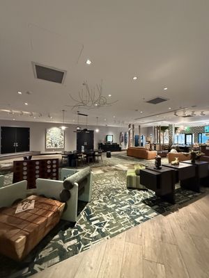 Hotel Paradox, Autograph Collection by null