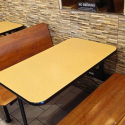 Gaby's Pizza - Lots of seating