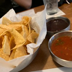Gloria's Latin Cuisine - Chips and salsa