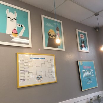 Davis Creamery - Cute decor and ice cream contest bracket. People invent ice cream flavors, Davis Creamery makes them, and everyone votes their favorite. - Ice Cream & Frozen Yogurt Near Me - Davis, California