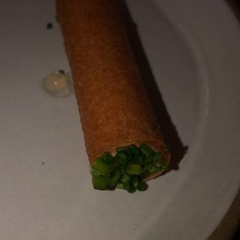 Senia - Smoked salmon roll - Cocktail Bars Near Me - Honolulu, Hawaii