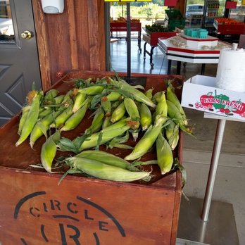 Circle R Fruit Farms - Circle R; sweet corn. - Farmers Market Near Me - Waterport, New York