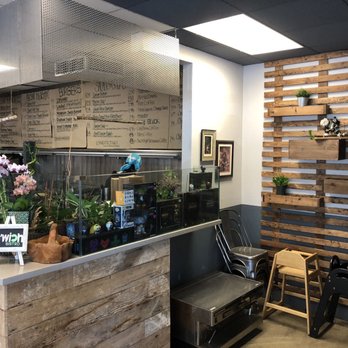 S'wich Bistro - Ambiance - Breakfast & Brunch Near Me - Irvine, California