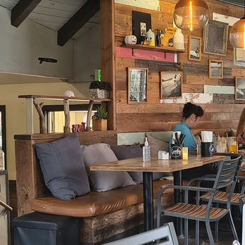 Goofy Cafe & Dine - Cafes Near Me - Honolulu, Hawaii Goofy Cafe & Dine - Cafes Near Me - Honolulu, Hawaii