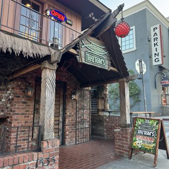 Tiki Tom’s - Outside - Tiki Bars Near Me - Walnut Creek, California