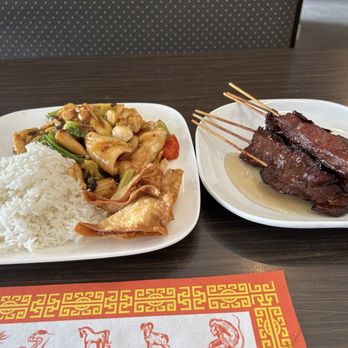 Ginjo Restaurant - Meal - Japanese Near Me - Walpole, Massachusetts