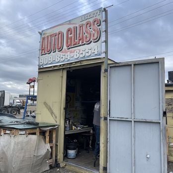 Liberty Auto Glass - Business Entrance - Auto Glass Services Near Me - Fontana, California Liberty Auto Glass - Business Entrance - Auto Glass Services Near Me - Fontana, California