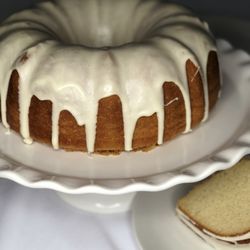 Jazina's Creations - Bundt Cakes