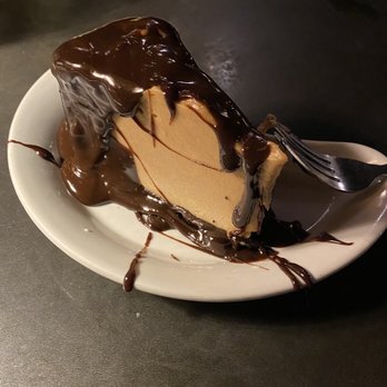 Wooden Angel Restaurant - Chocolate peanut butter pie - New American Near Me - Beaver, Pennsylvania