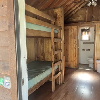 Featherly Regional Park - Bunkbed side, but you can't get a cabin with just a bed - Parks Near Me - Anaheim, California
