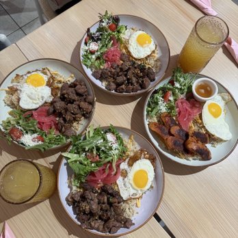Breezy - Honey Basil Ribeye Bowl and Longanisa Breakfast Bowl - Breakfast & Brunch Near Me - San Juan Capistrano, California