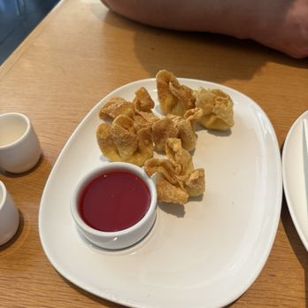 Hiro 88 - Crab Rangoon Plate - New American Near Me - Lincoln, Nebraska