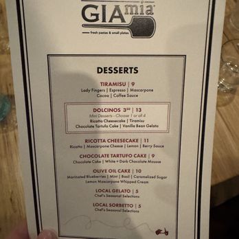 Gia Mia - Pizza Near Me - Downers Grove, Illinois