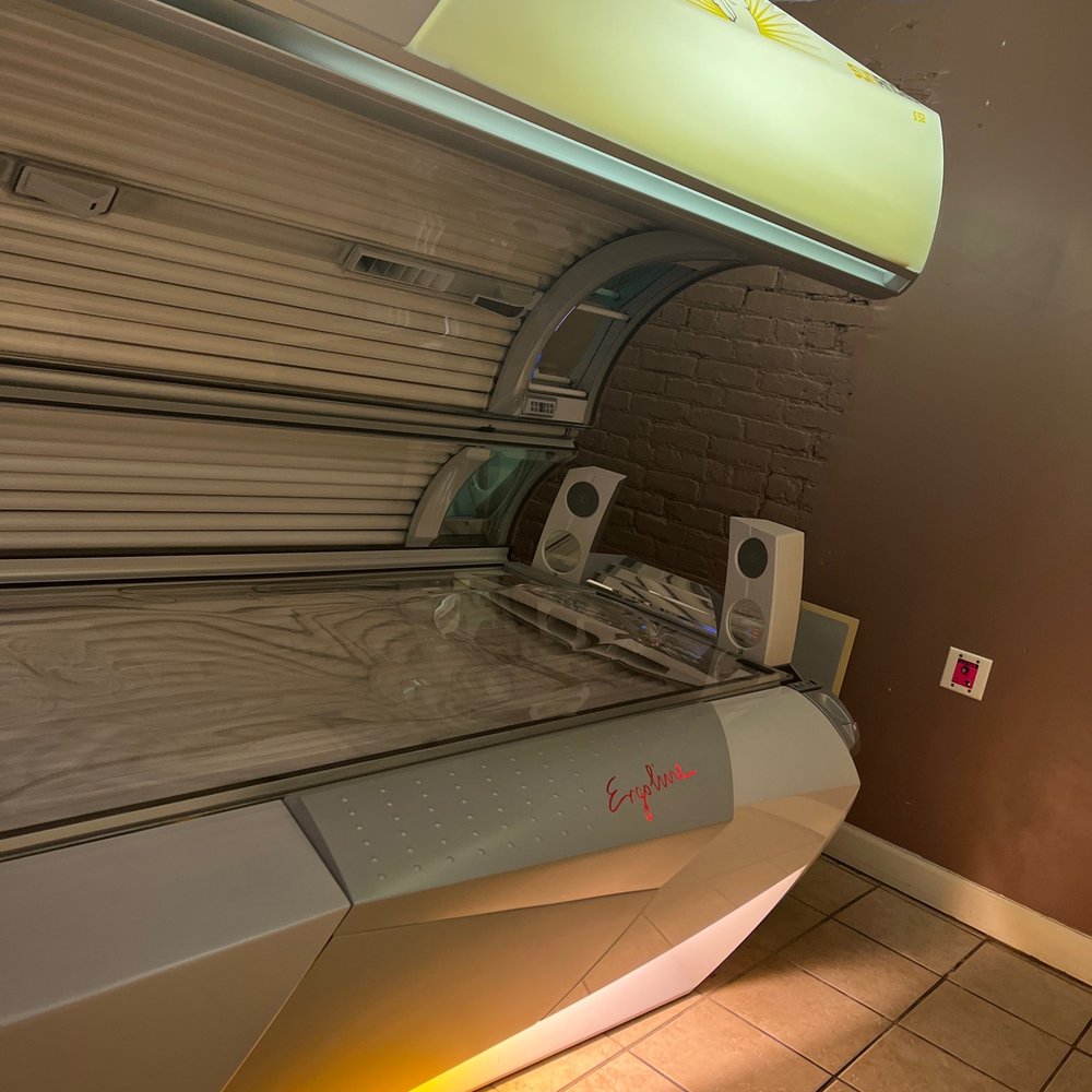 L A Tan - Level 6 bed - Spray Tanning Near Me - Chicago, Illinois L A Tan - Level 6 bed - Spray Tanning Near Me - Chicago, Illinois