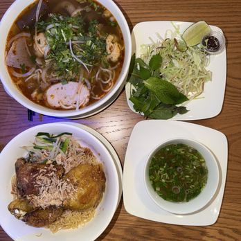 VN Pho - S28. Fried garlic chicken with egg noodles S3. Hue Style Beef Noodle Soup Special - Vietnamese Near Me - Hartford, Connecticut VN Pho - S28. Fried garlic chicken with egg noodles S3. Hue Style Beef Noodle Soup Special - Vietnamese Near Me - Hartford, Connecticut
