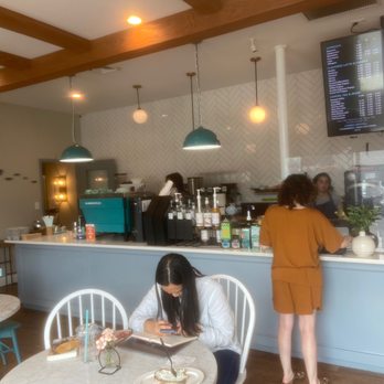 CafeInn - Interior - Cafes Near Me - Jericho, New York