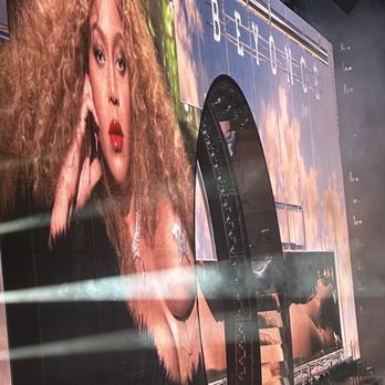 SoFi Stadium - Love the stage - Stadiums & Arenas Near Me - Inglewood, California SoFi Stadium - Love the stage - Stadiums & Arenas Near Me - Inglewood, California