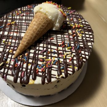 Lottie's Creamery - Ice cream cake - Ice Cream & Frozen Yogurt Near Me - Walnut Creek, California Lottie's Creamery - Ice cream cake - Ice Cream & Frozen Yogurt Near Me - Walnut Creek, California