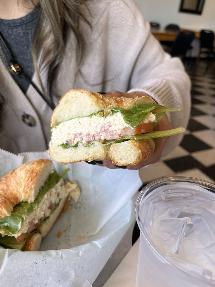 FELINI’S COOKIES AND DELI Updated October 2024 62 Photos & 39