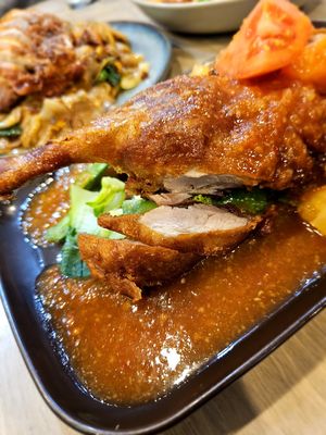 Tiptara : Thai Food by null