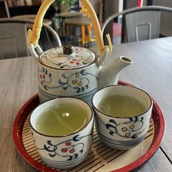 Haruharu Noodle Bar - Matcha tea