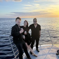 Living Ocean Tours - Taking the Waikiki Sunset #cruise with #LivingOceanTours! #DebutDanceDistrict @BryantCabrera