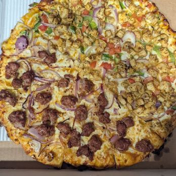 Bombay Pizza House - Half and Half: Chicken Curry: awesome Lamb kabob: okay - Pizza Near Me - Fremont, California Bombay Pizza House - Half and Half: Chicken Curry: awesome Lamb kabob: okay - Pizza Near Me - Fremont, California