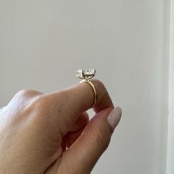 Queens Jewelers - Snatched Diamond Under-Halo