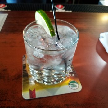 Budreau Steak & Taphouse - gin and tonic - American Near Me - Attica, Indiana