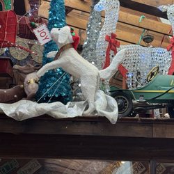 Zebs Restaurant & Bar - Some interesting decor