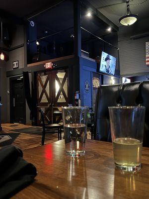 Redmond's Bar & Grill by null