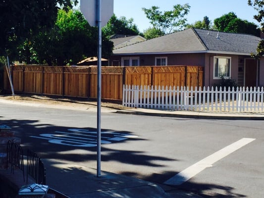 Western Roofing Supply Logo