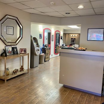 Michael's Custom Cut - Reception - Hair Salons Near Me - Philadelphia, Pennsylvania Michael's Custom Cut - Reception - Hair Salons Near Me - Philadelphia, Pennsylvania