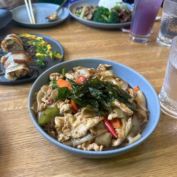 Dok Khao Thai Eatery - Drunken Noodles - Thai Near Me - Columbia, Maryland Dok Khao Thai Eatery - Drunken Noodles - Thai Near Me - Columbia, Maryland