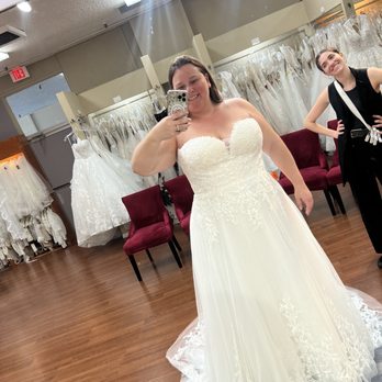 Bridal and Veil - Bridal Near Me - San Diego, California Bridal and Veil - Bridal Near Me - San Diego, California