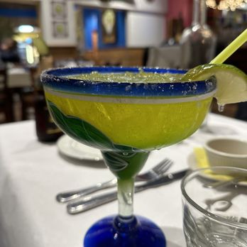 Manchamanteles Restaurant - Margarita - Mexican Near Me - Chicago, Illinois