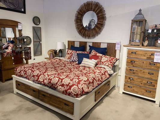 MARLO FURNITURE - Updated May 2024 - 36 Photos - 11800 Holly Ln