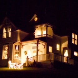 Dahlia House Bed & Breakfast - Christmas Cheer!