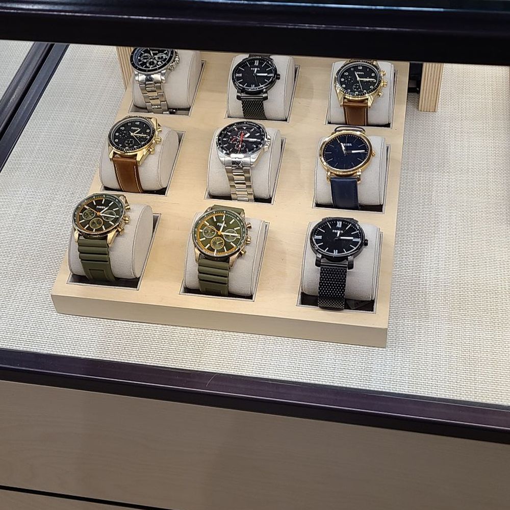 Fossil Outlet Store - Watch selections - Watches Near Me - Camarillo, California