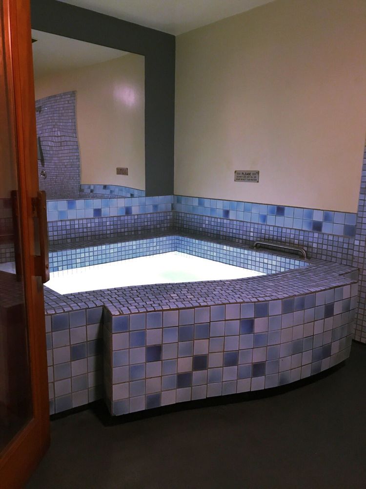 THE HOT TUB & PRIVATE SAUNAS CLOSED Updated May 2024 47 Photos