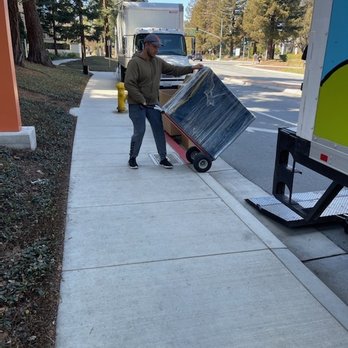 Trek Movers - Had no problem moving my heavy items from the street to my apartment. - Movers Near Me Trek Movers - Had no problem moving my heavy items from the street to my apartment. - Movers Near Me