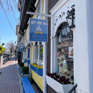 Louisa’s Chocolate Bar on Yelp